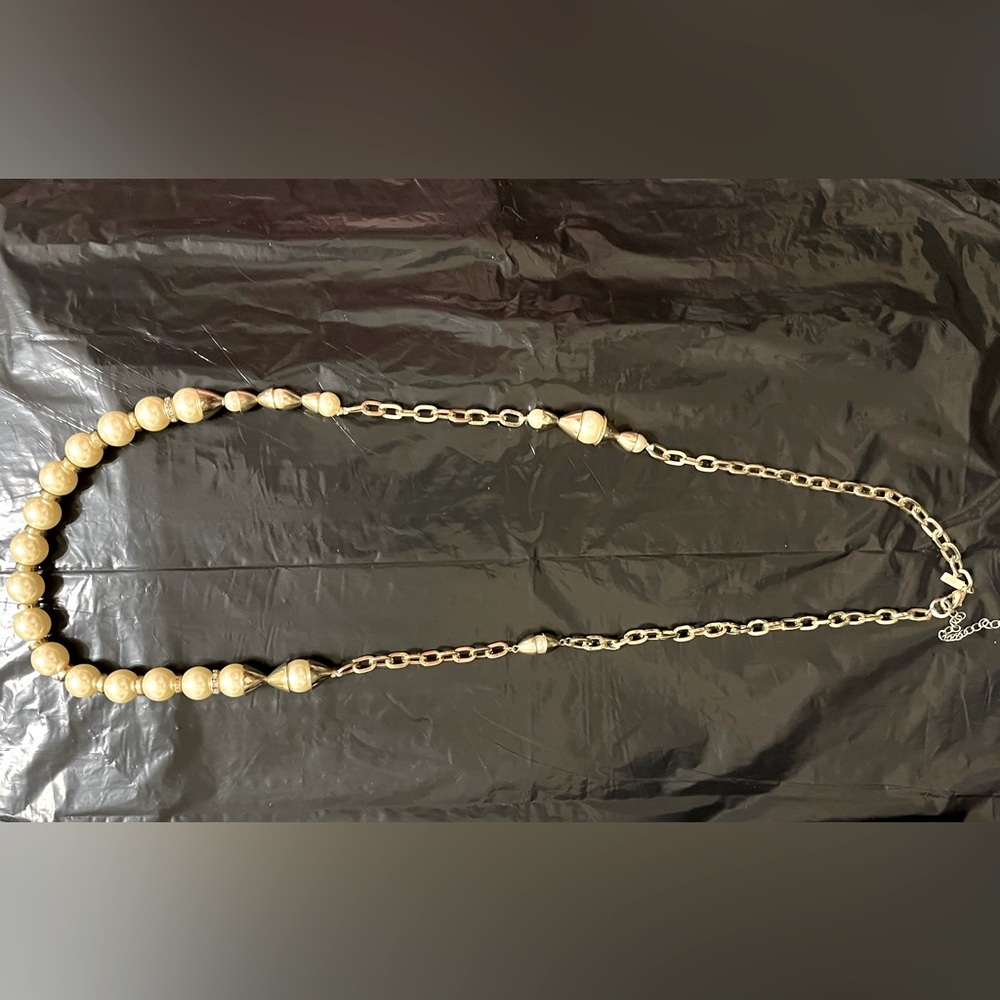 18-inch Pearl Necklace - Gold Tone with 2 Rhinestone Accents. 3-Inch Extender.
